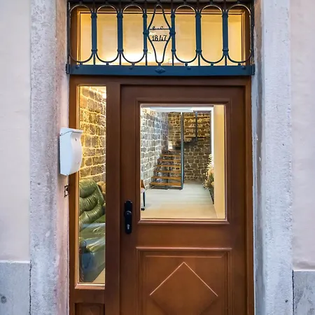 Lasa Pur Dir Apartment Piran